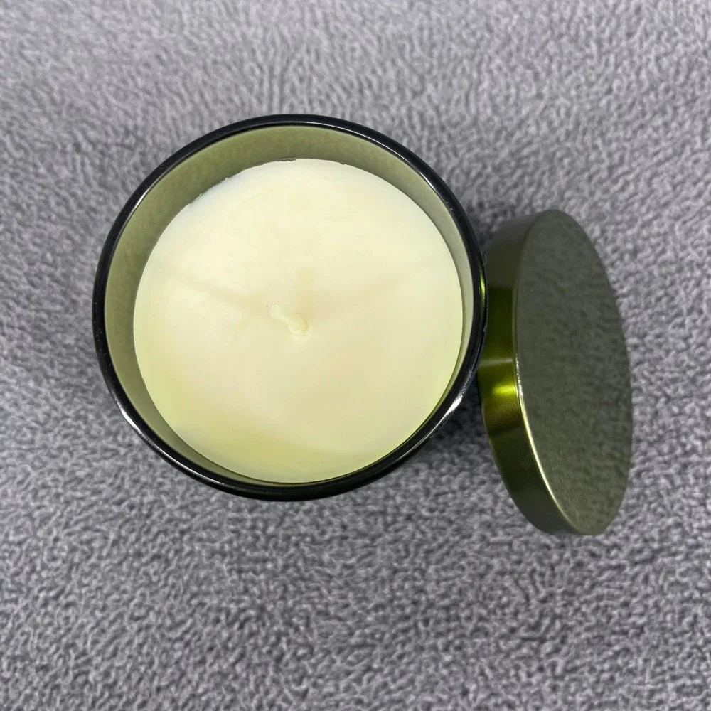 Leoben‎ Company Tomato Garden Candle 9oz Green Jar Grapefruit Moss Geranium New
